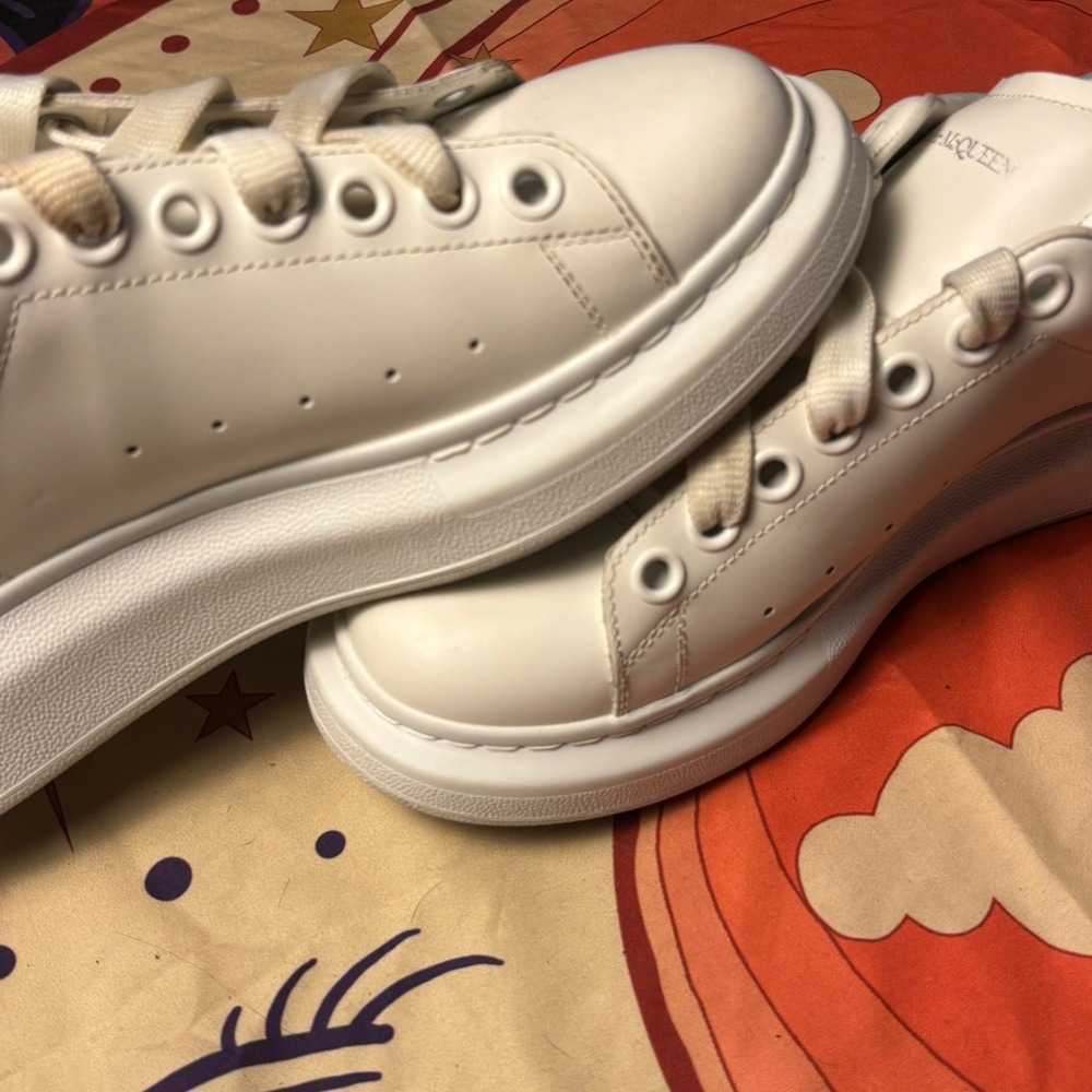Alexander McQueen Oversized Sneakers White Light Blue Suede 553770 38.5 Designer - Picture 8 of 16